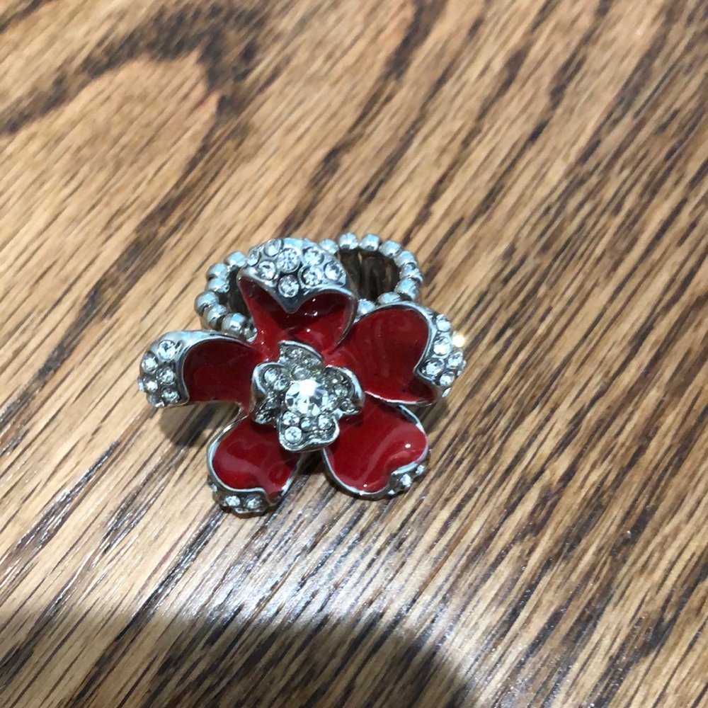 Red flower ring
